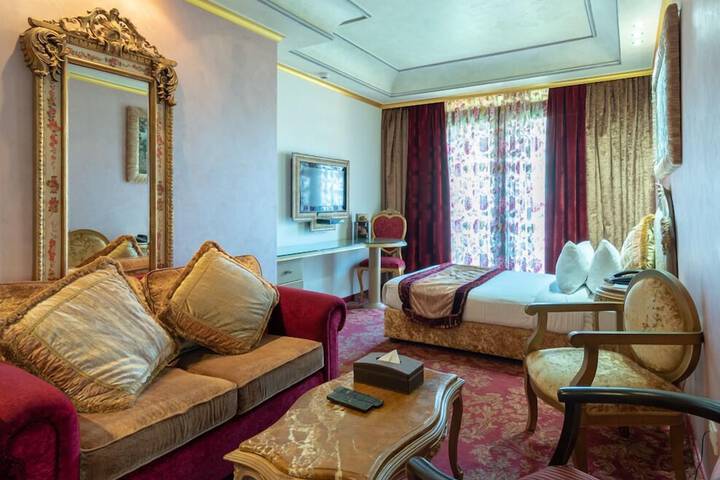 Room 20 of 94