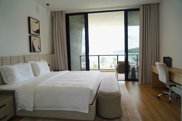 Room 20 of 163