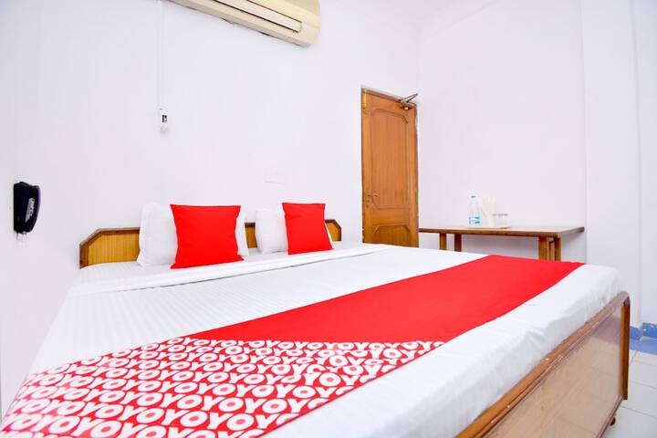Room 8 of 10