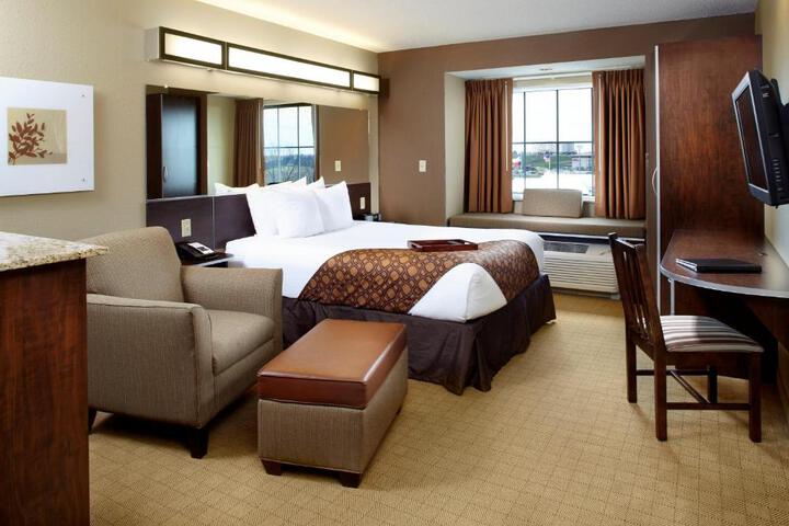 1 Queen Bed Roll in Shower (13 of 14)