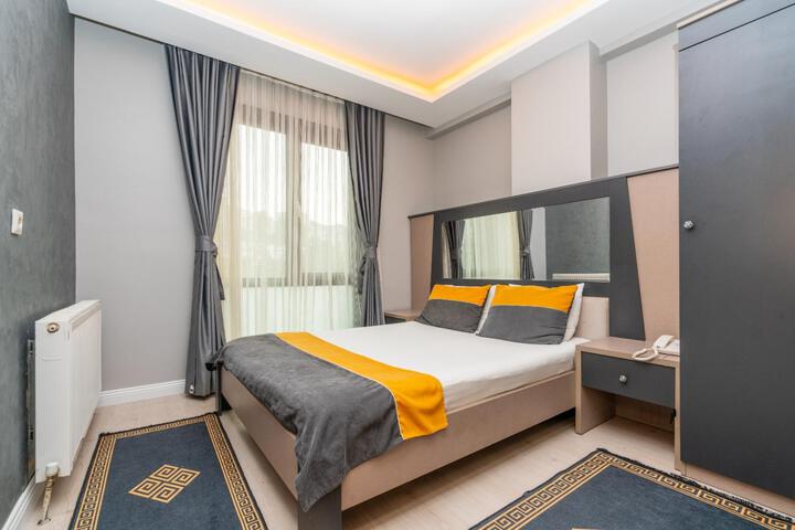 Room 6 of 21