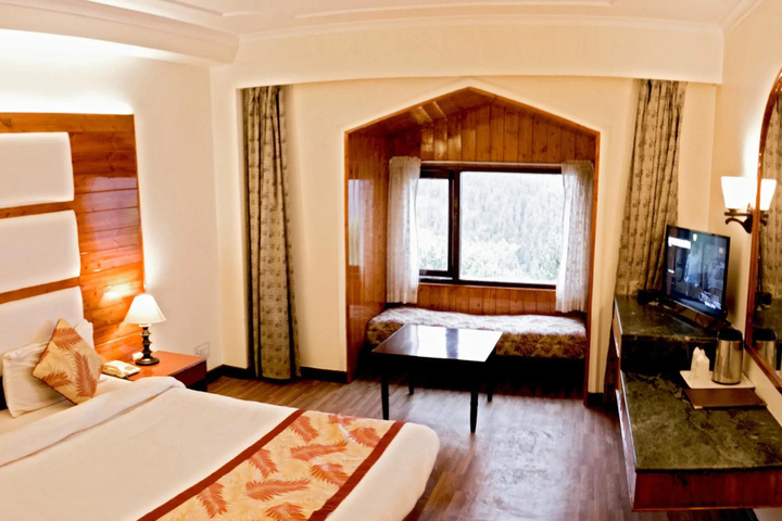 Room 9 of 14
