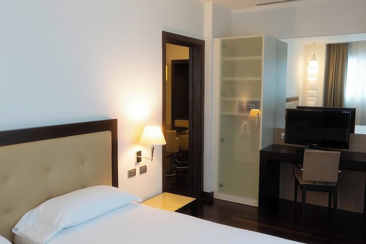 Room 43 of 132