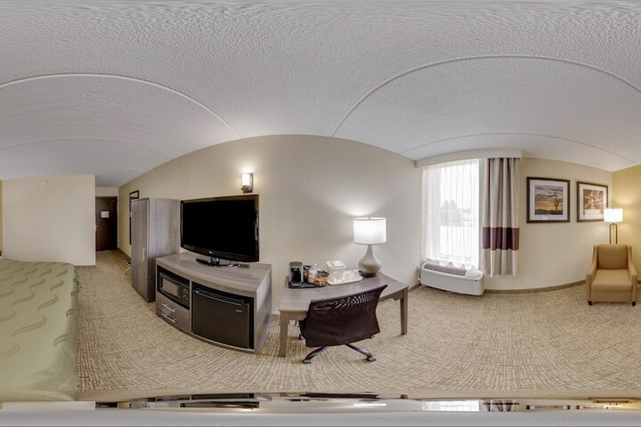 1 King Bed (4 of 11)