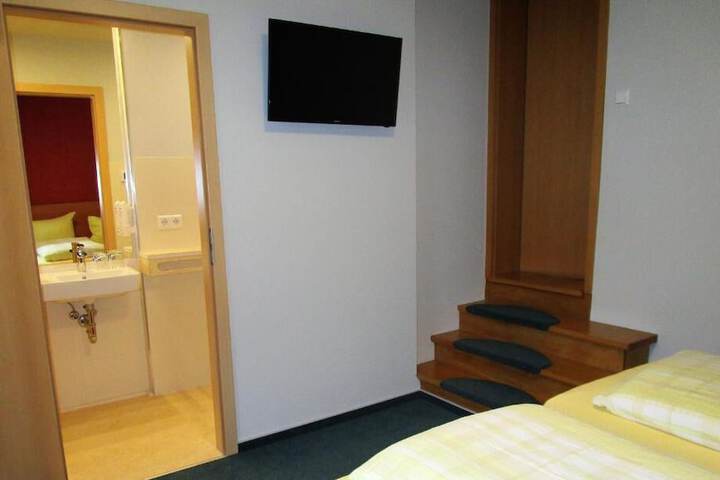 Room 18 of 59