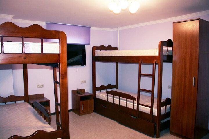 Room 5 of 68
