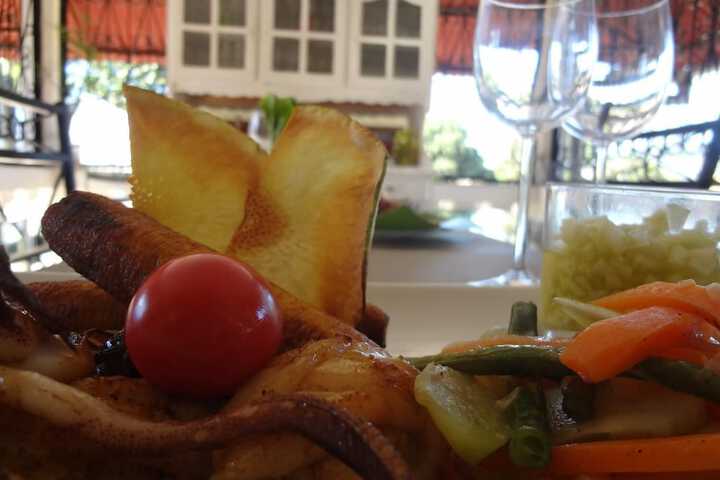 Dining 15 of 25