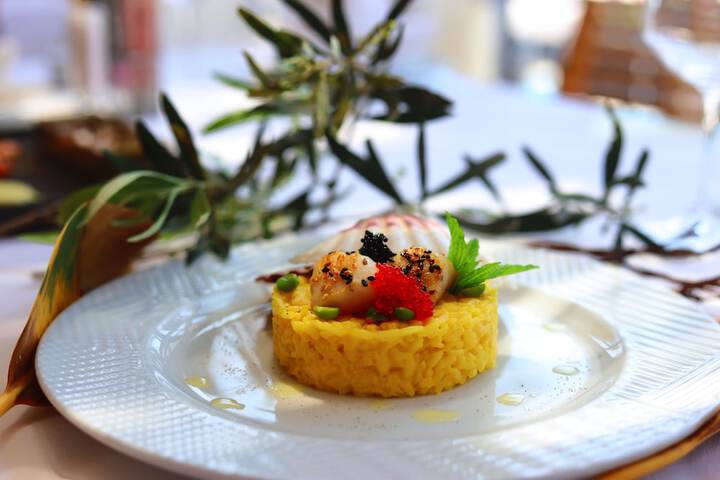 Dining 90 of 167