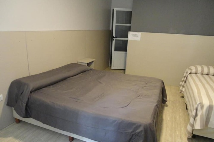 Room 5 of 16
