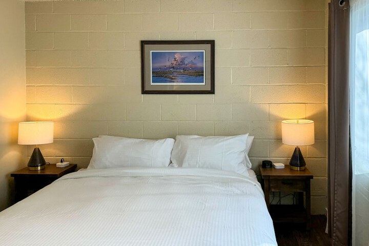 Room 12 of 85
