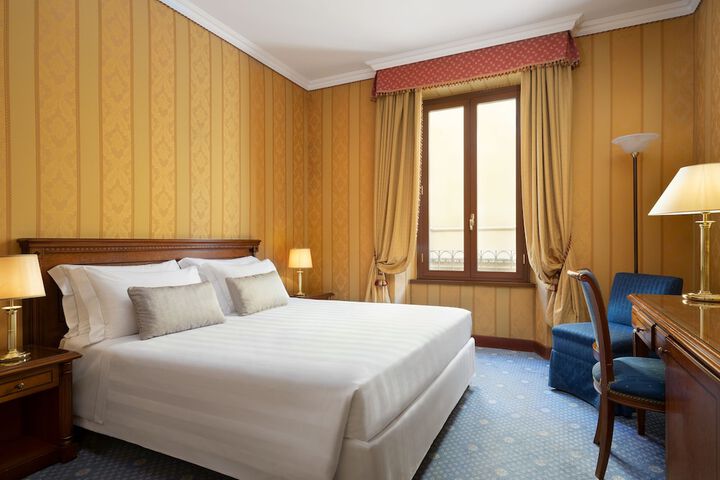 Room 11 of 49