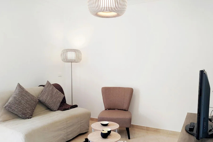 Room 3 of 21