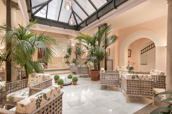 Guest Lobby