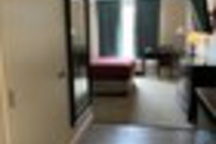 Room 65 of 297