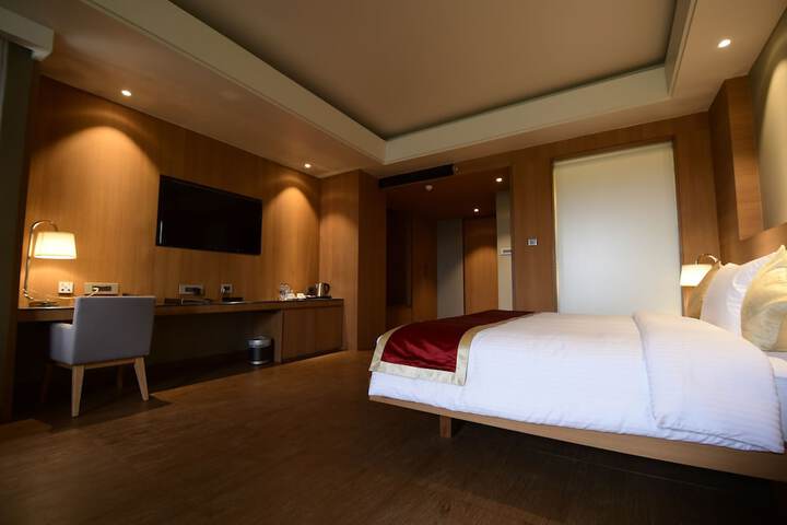 Room 11 of 41