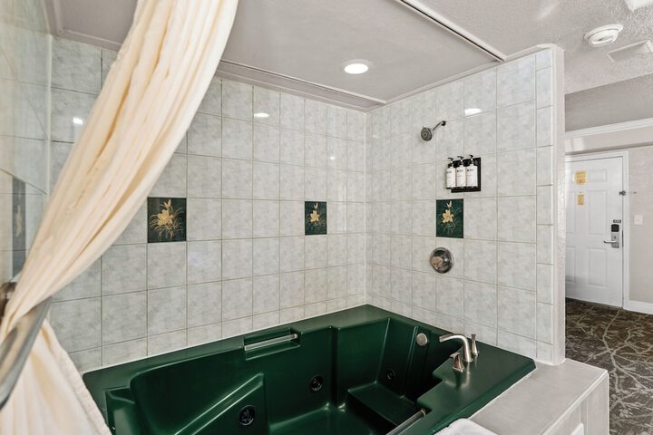Jetted tub