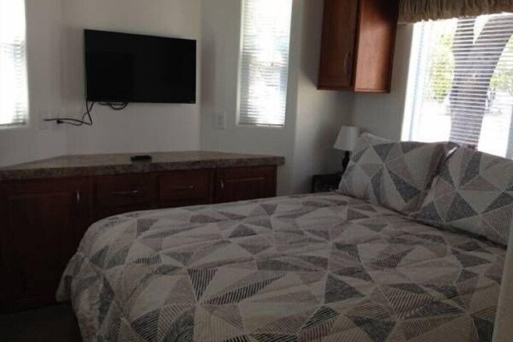 Room 2 of 17