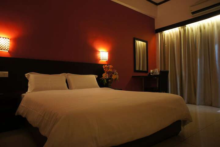 Room 17 of 24
