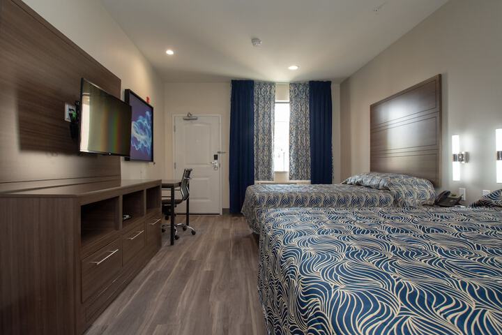 Room 4 of 40