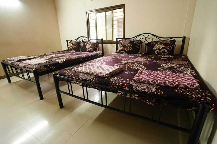 Room 4 of 59