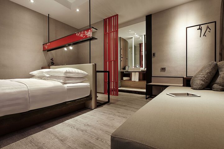 Room 15 of 43