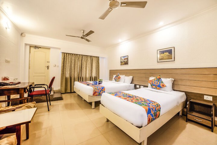 Room 5 of 27