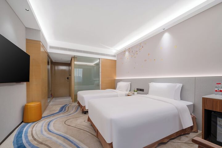 Room 26 of 60
