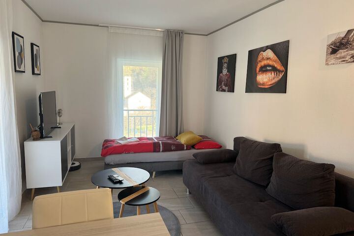Room 27 of 43