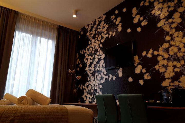 Room 46 of 105