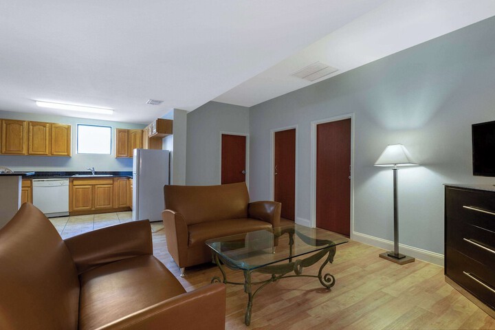 1 King Bed Mobility Hearing Accessible Room Roll in Shower (25 of 29)