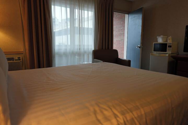 2 Double Beds (13 of 25)