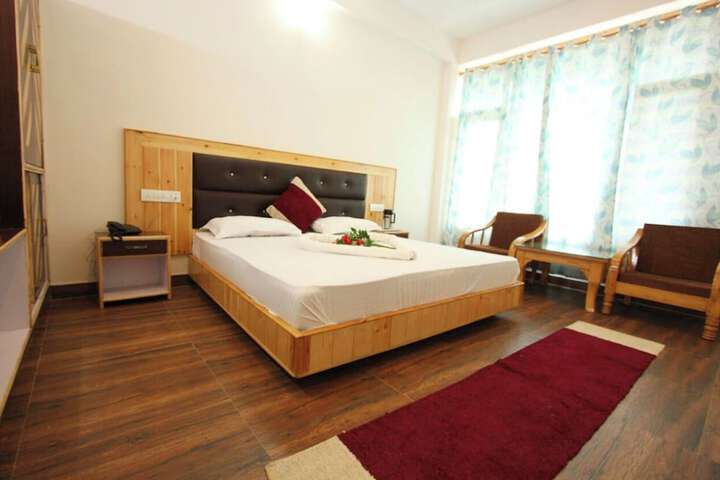 Room 8 of 14