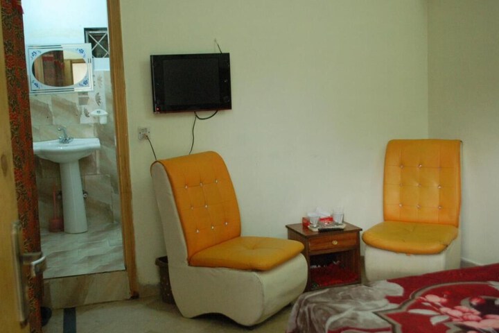 Room 12 of 31