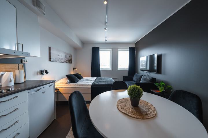 Room 9 of 37