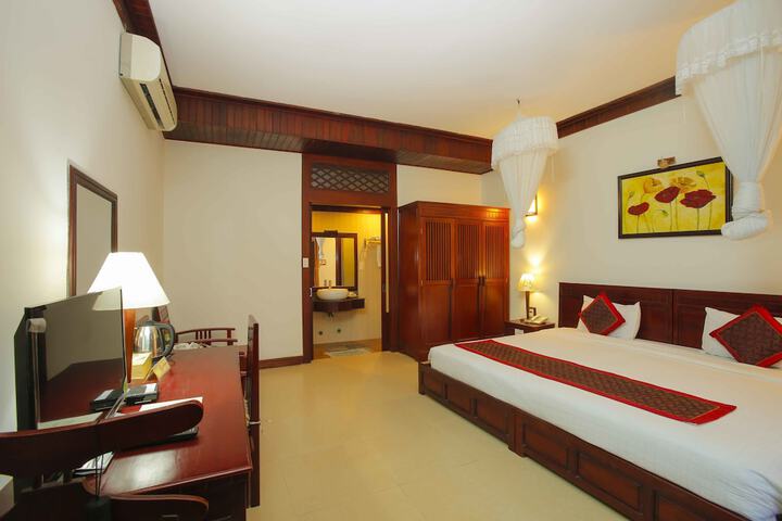 Room 10 of 71