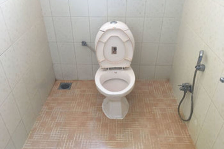 Room 8 of 25