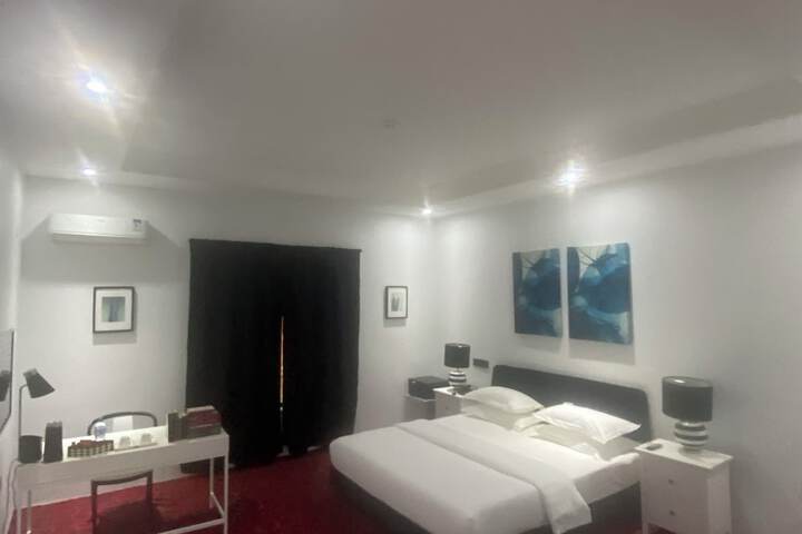 Room 34 of 68