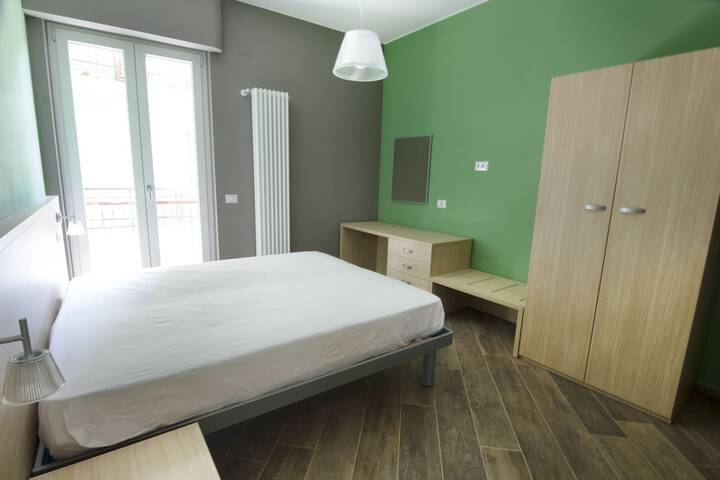 Room 5 of 34