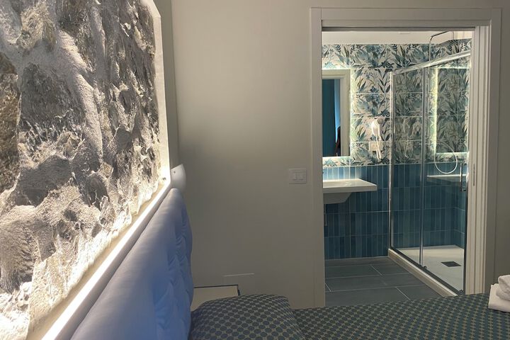Room 7 of 38