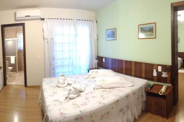 Room 27 of 181