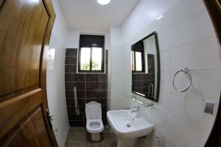Room 18 of 23