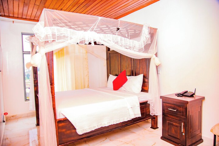Room 6 of 29