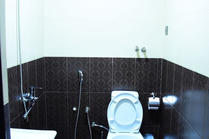 Room 5 of 15