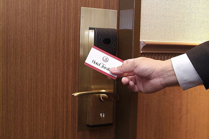 Room amenity