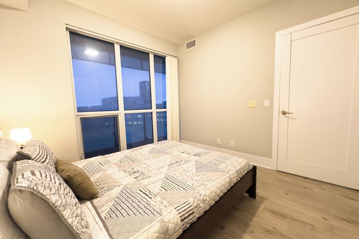 Room 9 of 96