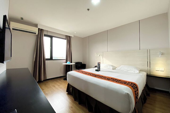 Room 25 of 63
