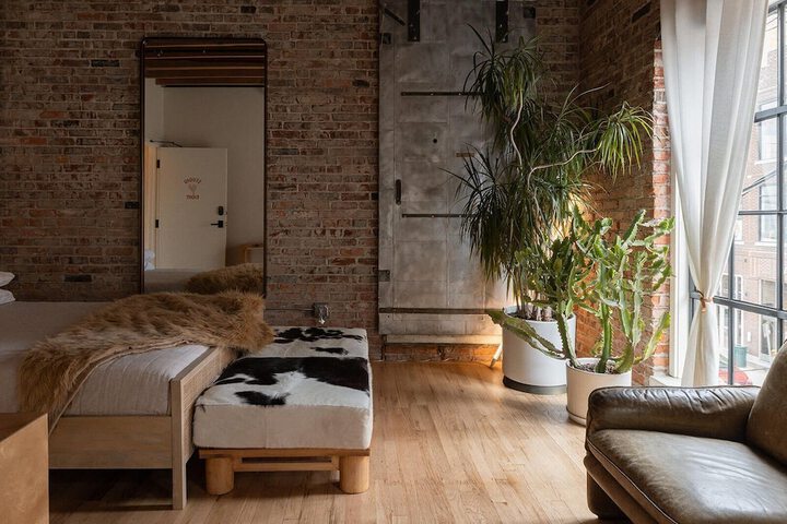 Room 7 of 20