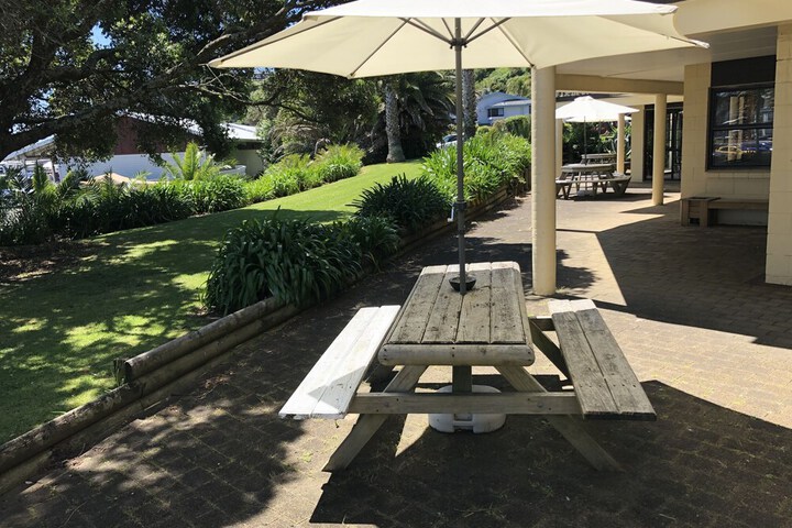Sundeck 120 of 141