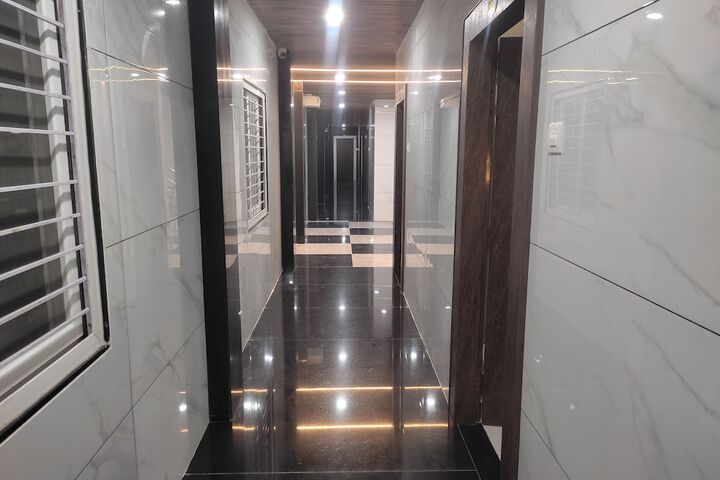 Hotel NVR Grand