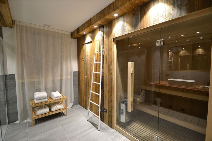 Room 41 of 60